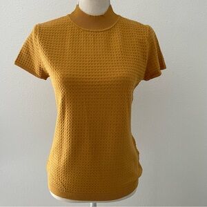 Tahari Ribbed Short Sleeve Mock Neck Sweater Blouse Size Small Mustard Yellow